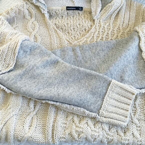 Solutions Cozy Knit Hoodie/Sweater Hybrid Size Medium EUC - Picture 9 of 12